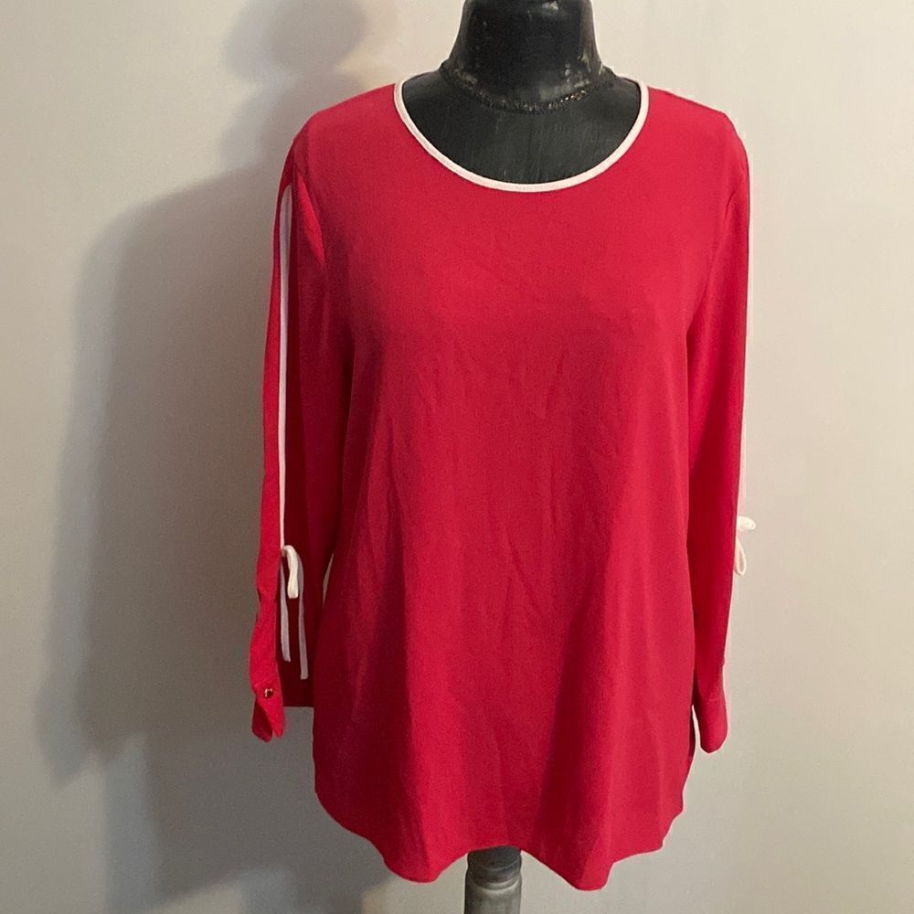 Vince Camuto Pink blouse, size Medium